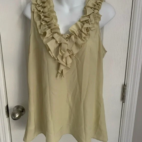 NWT New York & Company Sleeveless Blouse - Picture 1 of 2